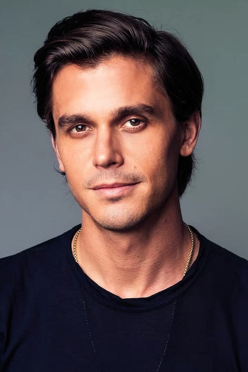 Antoni Porowski的演员头像