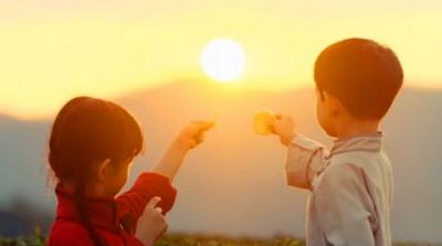 陈楚生、郁可唯《日月同辉》官方MV福建日月同辉集团