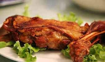 [旅游 美食]《有多远走多远》清真胡同里的幸福年