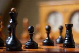 [今日说法]《棋局》老人鉴宝遭遇连环诈骗