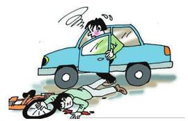 [今日说法]《折叠的后视镜》交通事故女司机是否要负主要责任？