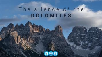 [4K素材]多洛米蒂山脉的沉默 星空 山脉 湖泊 右下角有水印